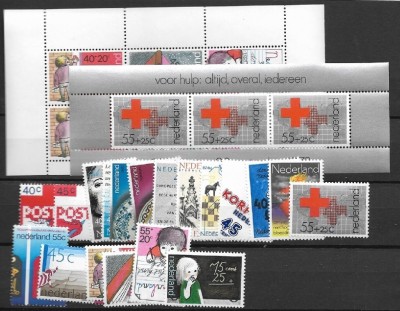 C5354 - Olanda 1978 - anul complet cu colite,timbre nestampilate MNH foto