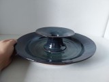 Platou ceramic mare cu suport de lumanare / sosuri incorporat in zona centrala, lucrat manual, 31cm diametru