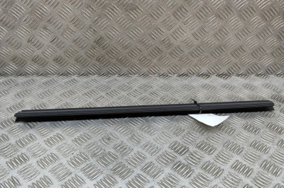 Garnitura de cauciuc ușă dreapta spate MINI CLUBMAN F54 2019 OEM: 7344170 25581569 foto