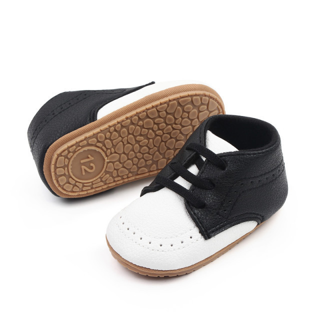 Pantofiori eleganti albi cu negru (Marime Disponibila: 3-6 luni (Marimea 18