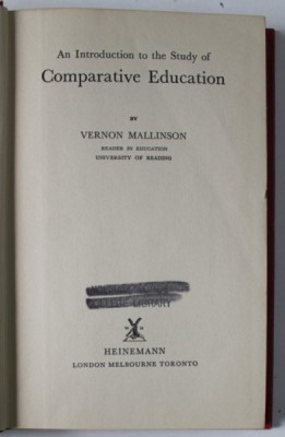 AN INTRODUCTION TO THE STUDY OF COMPARATIVE EDUCATION by VERNON MALLINSON , 1961 foto