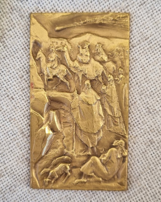 PLACHETA VINTAGE MICUTA BASORELIEF DIN TABLA BRONZ foto