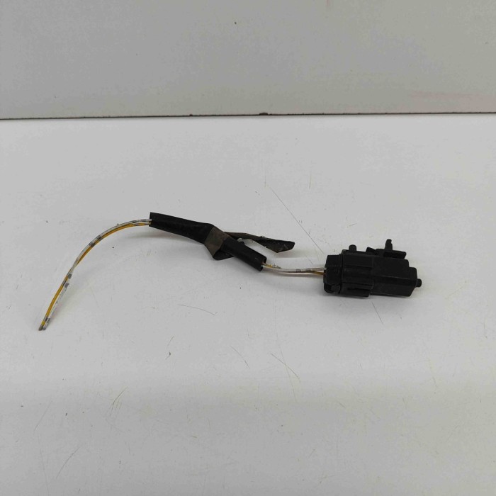 Senzor de temperatură exterioară INFINITI FX 2005 OEM: 27710-JL00A | 28995732