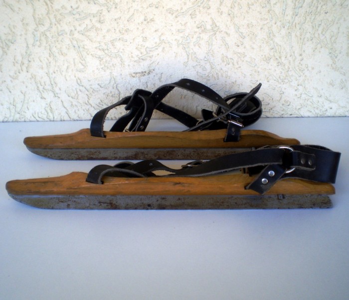 O.170 PATINE VECHI DIN LEMN MARIMEA 29