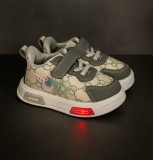 Cumpara ieftin Adidasi cu luminite Super Cute (Marime Disponibila: Marimea 22, Culoare: Gri)