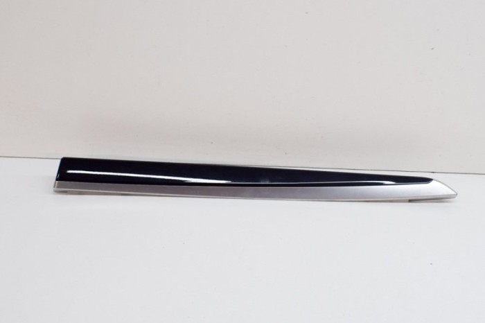 Ornament panou ușă dreapta spate BMW 5 F10 2012 OEM: 9171780 20288501