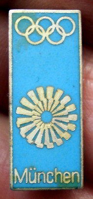 I.060 INSIGNA OFICIALA GERMANIA OLIMPIADA 1972 M&amp;Uuml;NCHEN MUNCHEN email foto