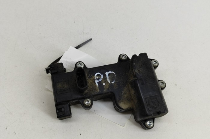 Modul de control ușă dreapta față TESLA MODEL X 2017 OEM: 1045354-00-B 25804747