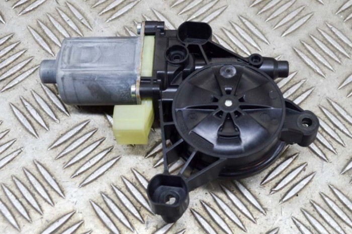 Motor macara geam ușă dreapta față VW TIGUAN AD1 2019 OEM: 5Q0959801C,E850202101,0130822077 17172984