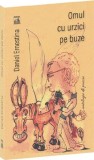 Omul cu urzici pe buze Daniel Ernestina carte Paperback poezie incursiune poetica colectie Neverland