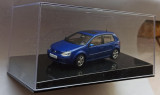 Macheta VW Golf 5 V in 5 usi albastru - Autoart 1/43 Volkswagen