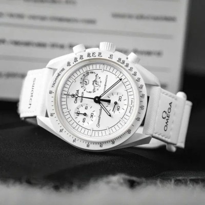CEAS SWATCH X OMEGA MISSION TO MOON Moonphase Snoopy White- Chronograf ! 2025 foto