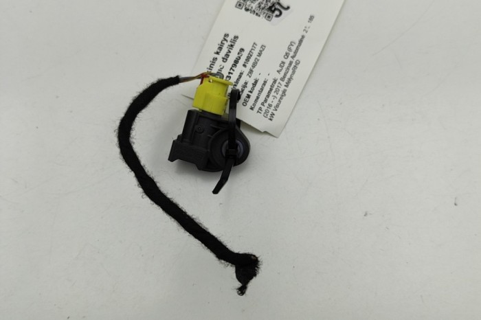 Senzor de impact st&acirc;nga față AUDI Q5 FY 2017 OEM: 4N0959651D | 31798059