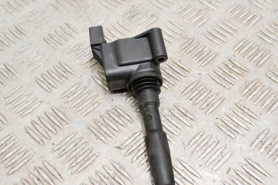 Bobina de inducție de &amp;icirc;naltă tensiune VW GOLF VII 5G1, BQ1, BE1, BE2 2019 OEM: 77640004,05E905110 | 17032316 foto