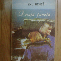n8 O VIATA FURATA-K. J. BENES