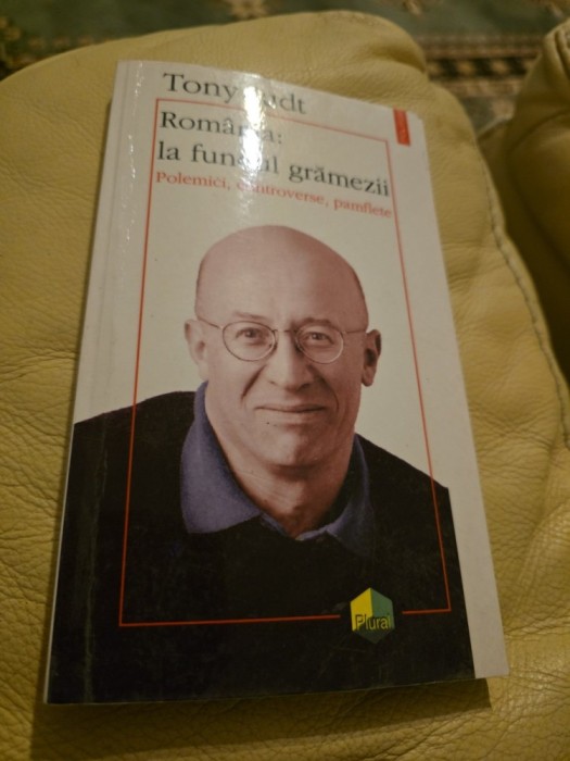 Rom&acirc;nia: la fundul grămezii - Tony Judt
