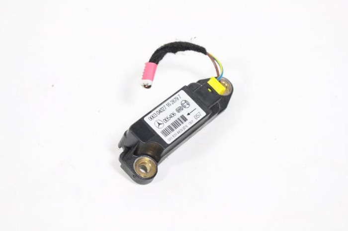 Senzor de impact dreapta spate MERCEDES-BENZ CLK C209 2008 OEM: A0018204426 3237471