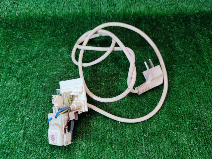 condensator cu cablu masina de spalat indesit / C46