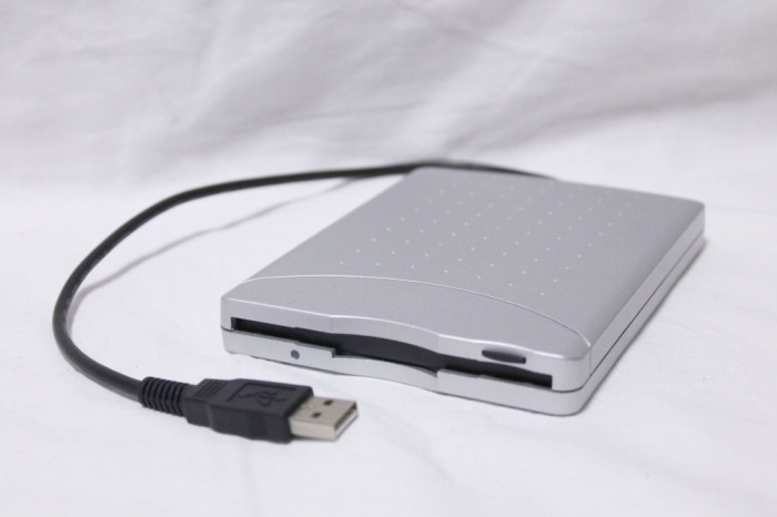 Unitate discheta floppy disk 3.5&quot; USB NEC