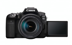 Canon EOS 90D cu Oboectiv 18-135mm IS USM foto