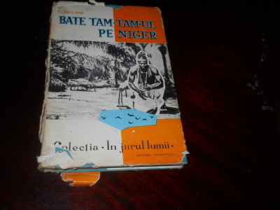 EUGEN POP - BATE TAM TAM-ul PE NIGER,1963 foto