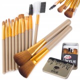 Cumpara ieftin Set profesional 12 pensule de machiaj, depozitate in cutie metalica
