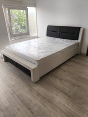 PAT AIDA 2 DUBLU, TAPITAT CU PIELE ECOLOGICA ALBA/GRI INCHIS, ASPECT MODERN, 2 SERTARE DEPOZITARE 160 X 200 CM, FARA SALTEA