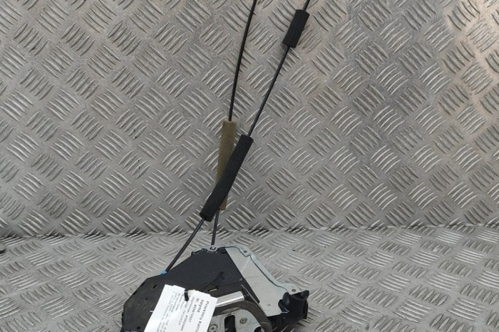 &Icirc;ncuietoare ușă st&acirc;nga față LEXUS IS II GSE2_, ALE2_, USE2_ 2005 OEM: 69040-53090 | 29072937