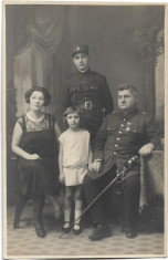 A251 Fotografie ofiter roman cu sabie decorat anii 1920 foto Licicopol Constanta foto