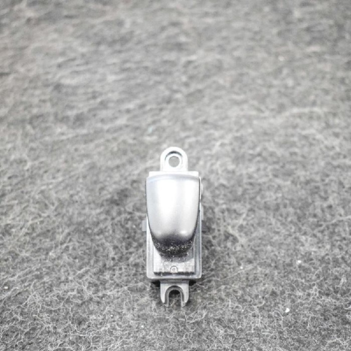 Buton geam ușă dreapta spate NISSAN JUKE F15 2014 OEM: 25411-1KL5A 3096993
