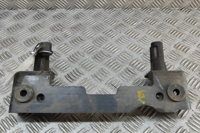 Suport radiator JAGUAR F-PACE X761 2022 OEM: M8A2-6K785-AC | 31655930 foto