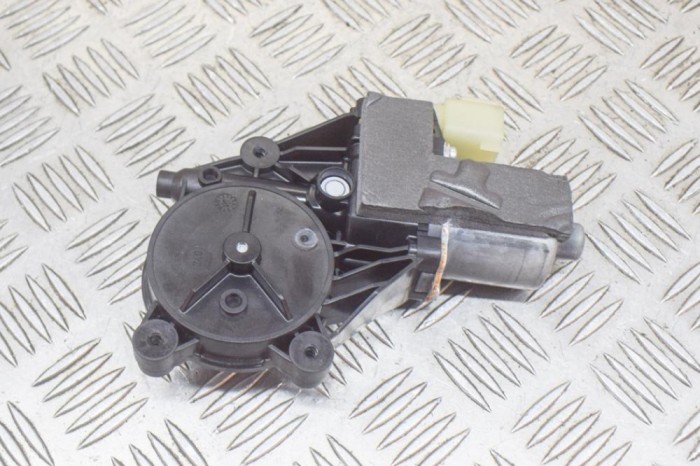 Motor macara geam ușă st&acirc;nga față JAGUAR I-PACE X590 2020 OEM: 0130822792,E840368008A | 12183574