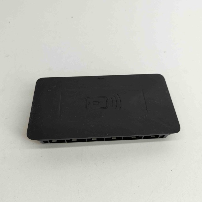 Stație de &icirc;ncărcare wireless BMW X7 G07 2022 OEM: 5A69590