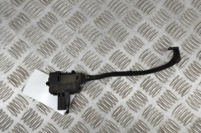 &amp;Icirc;ncuietoare capac rezervor LAND ROVER RANGE ROVER VELAR L560 2018 OEM: 3M51-220A20-AC 24851322 foto