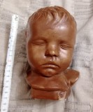 Bust de bebelus adormit teracota/gips patinat 17 cm. foarte greu
