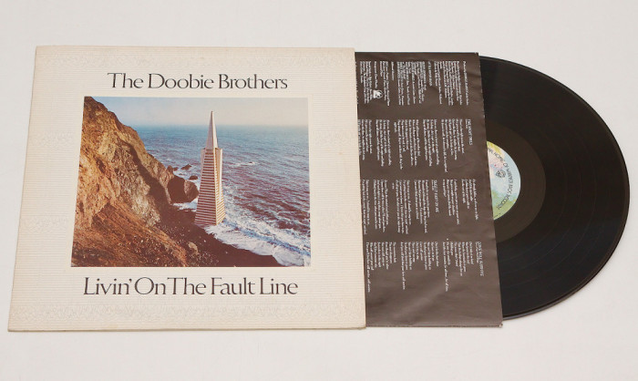 The Doobie Brothers - Livin&#039; on the Fault Line - disc vinil,vinyl, LP