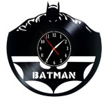 Ceas de Perete Decorativ &ldquo;Batman &ndash; The Dark Knight&rdquo;, din Disc Vinil Reciclat, Design Gotham City, Negru, Mecanism Silențios (Sweep)