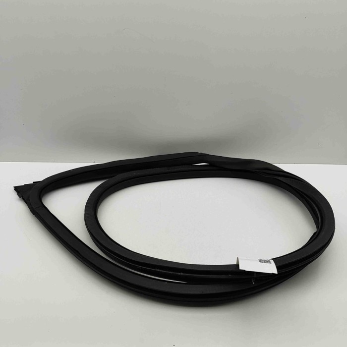 Garnitura ușă dreapta față AUDI E-TRON GT 2023 OEM: 9J1831722A