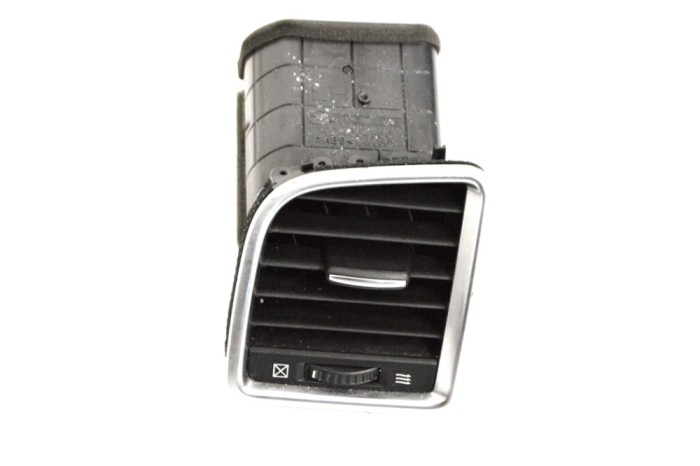 Gura de ventilație planșa de bord MAZDA 6 Sedan GJ, GL 2014 OEM: KD4564830 13735334