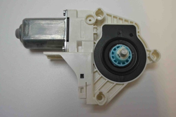 Motor macara geam ușă st&acirc;nga spate VW SHARAN 7N1, 7N2 2015 OEM: 8K0959802 2574688