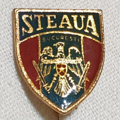 Fotbal Club Steaua Bucuresti - Insigna veche de Fotbal anii 1970 - Rara