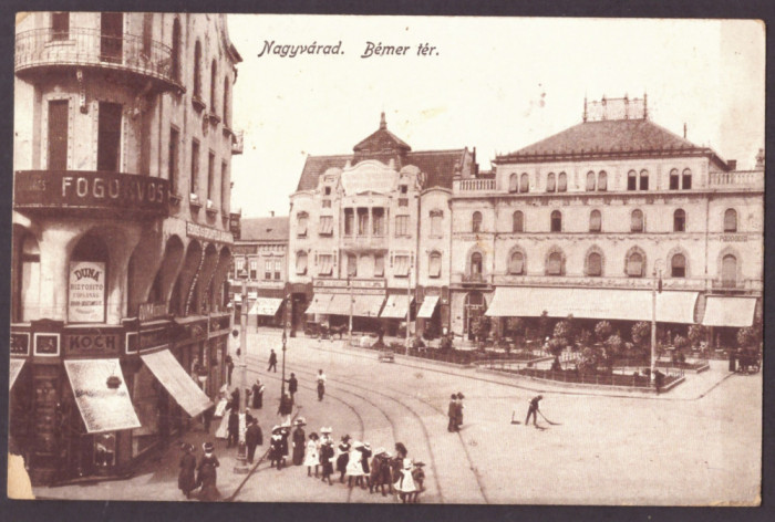 62 - ORADEA, Market, street stores, Romania - old postcard - used - 1916
