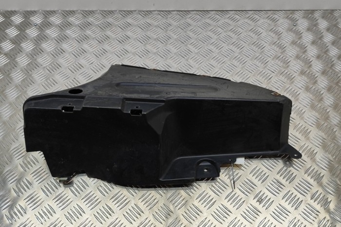 Scut motor st&acirc;nga spate BMW 4 Coupe F32, F82 2017 OEM: 7260769 22795464