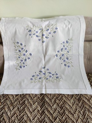 Față de masă broderie flori de in foto