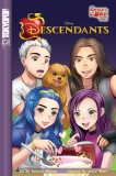 Disney Manga: Descendants the Rotten to the Core Trilogy Volume 2