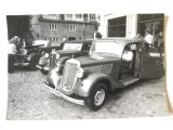 Rară! Fotografie originală 172 x 113 mm din anii 80 cu automobil de epoca participant la Raliul Automobile de Epoca