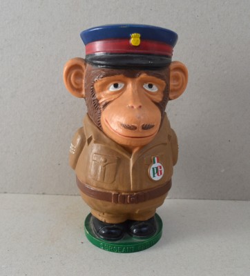 PG Tips Tea Sergeant Chimp Money Box Bank anii 1970 foto