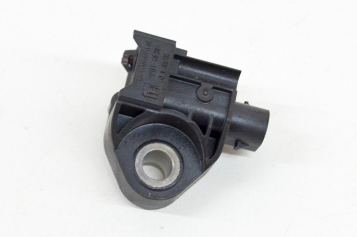 Senzor de impact st&acirc;nga față BMW 5 G30 2021 OEM: A3C0637430000,9496815 14395725