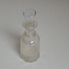 Veche sticla facuta manual cu dop