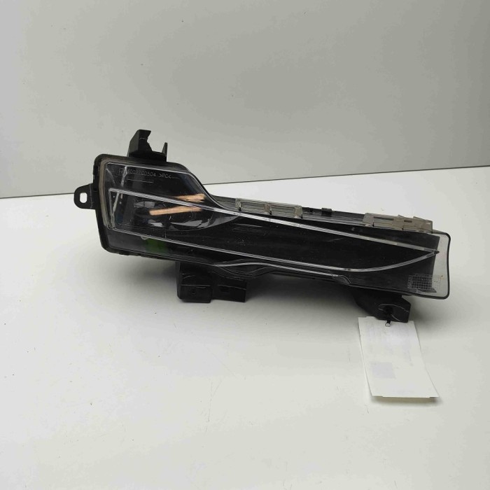 Proiector ceață dreapta față TESLA MODEL 3 2019 OEM: 1077396-00-C 30249454